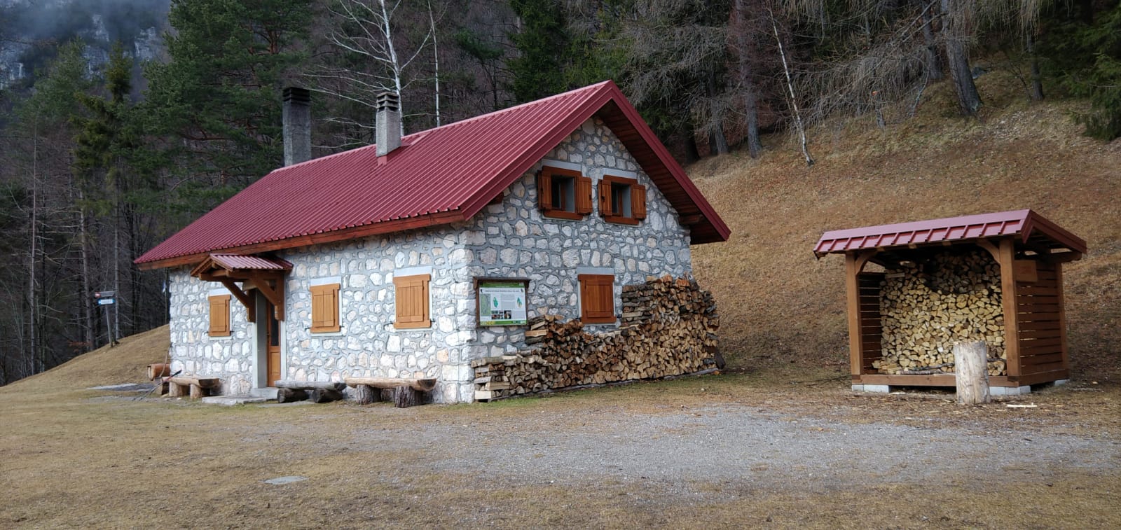 Rifugio Vualt dalla Val Aupa